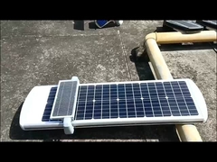 8 মিটার এলইডি স্মার্ট সোলার স্ট্রিট গার্ডেন লাইট আউটডোর আইপি 65 স্ব-পরিষ্কার অটো পরিষ্কার